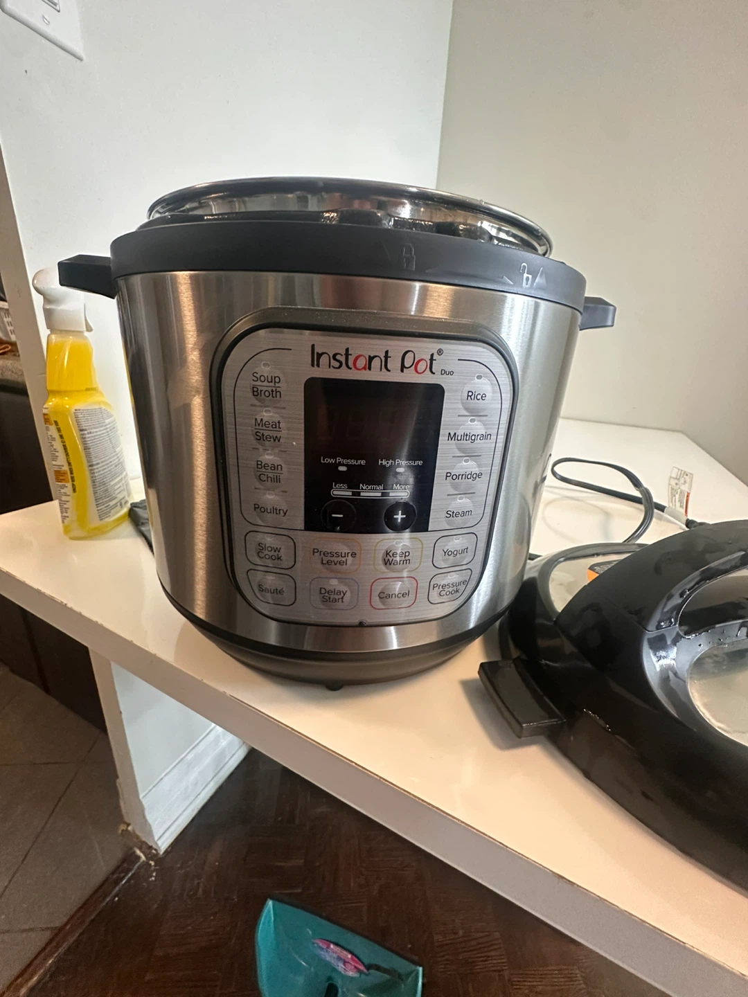 Instant Pot Duo 6-in-1 Electric Pressure Cooker