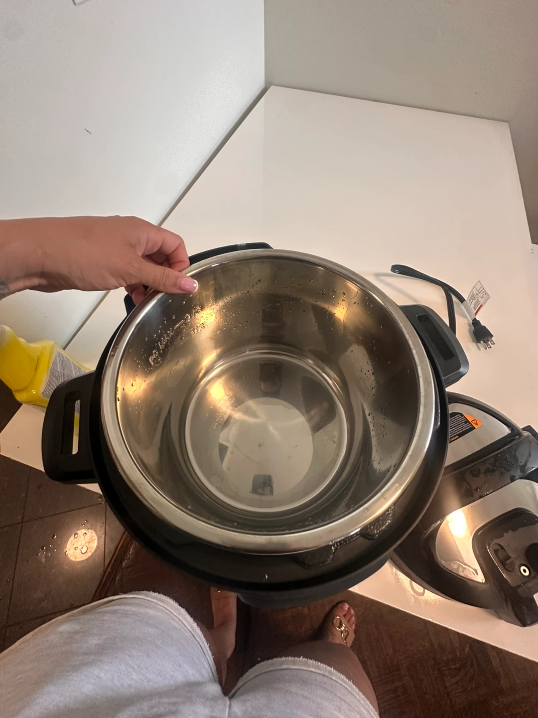 Instant Pot Duo 6-in-1 Electric Pressure Cooker - photo 4