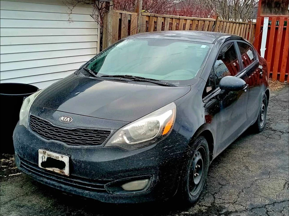 Black Kia Rio Sedan