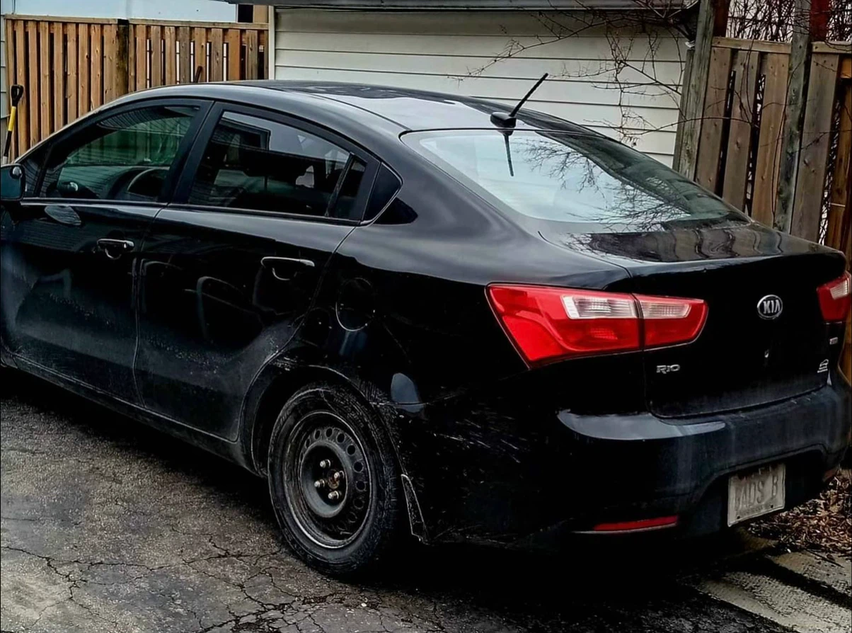 Black Kia Rio Sedan - photo 3