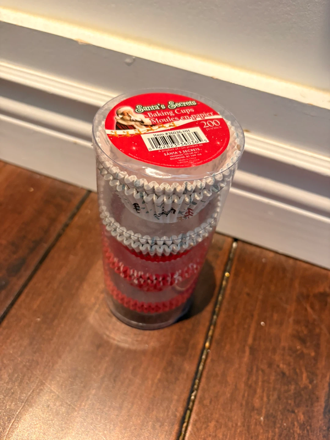 Santa's Secrets Baking Cups - 200 Count - photo 2