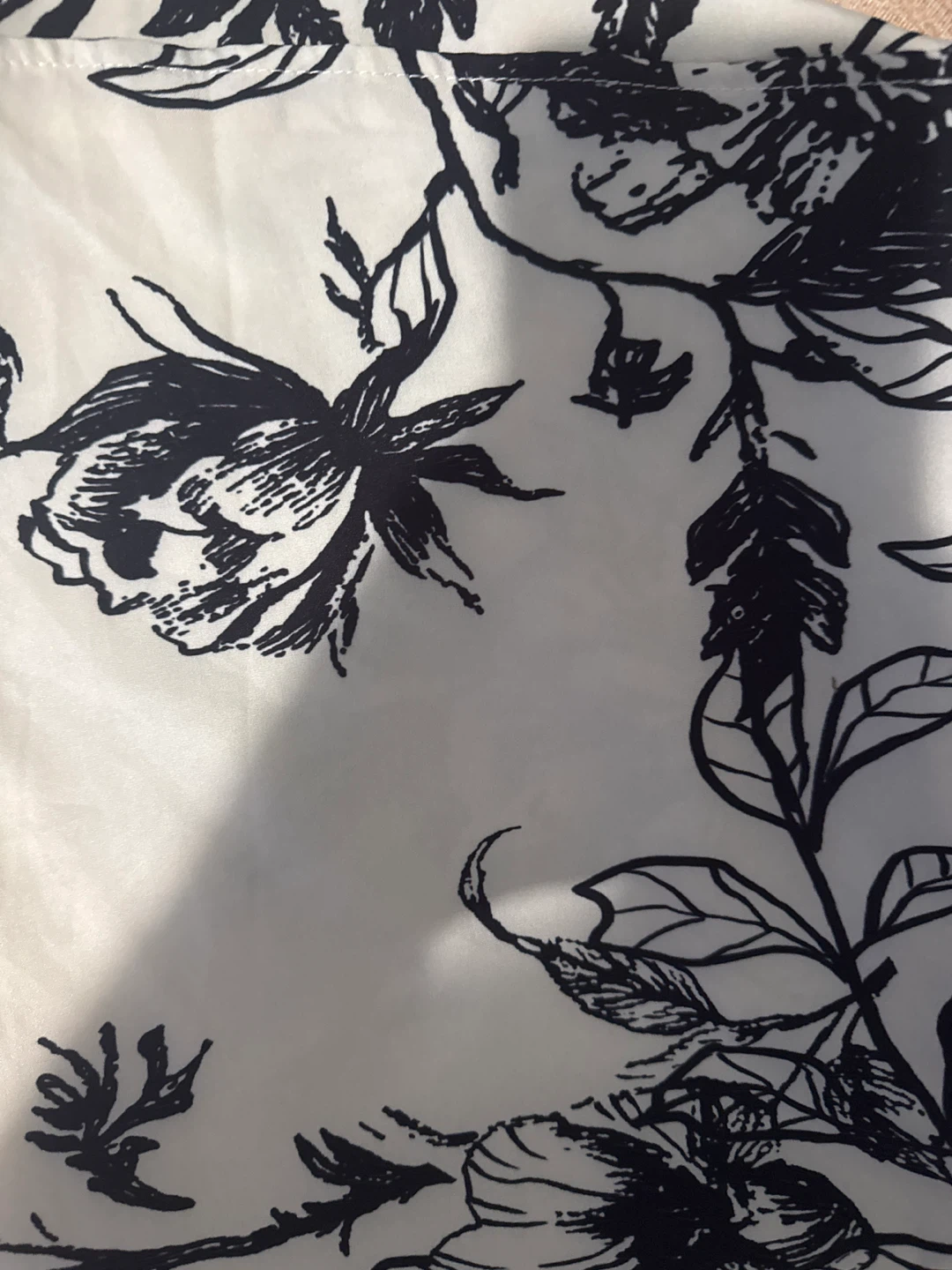 White and Black Floral Print Blouse - photo 2