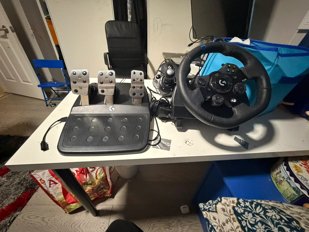 Logitech G29 Racing Wheel and Pedals Bundle - photo 2