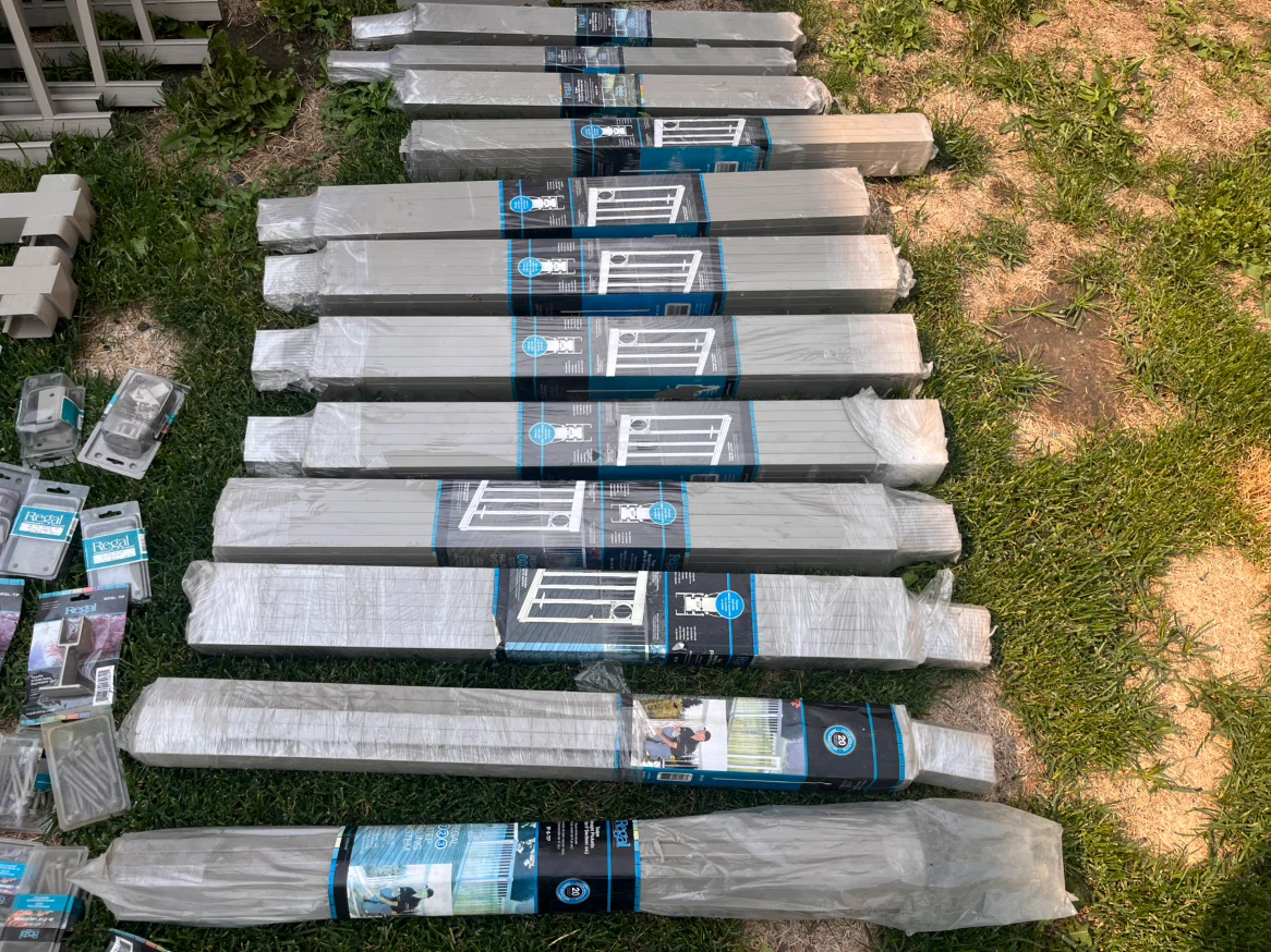 Selling deck rails and pickets - photo 4