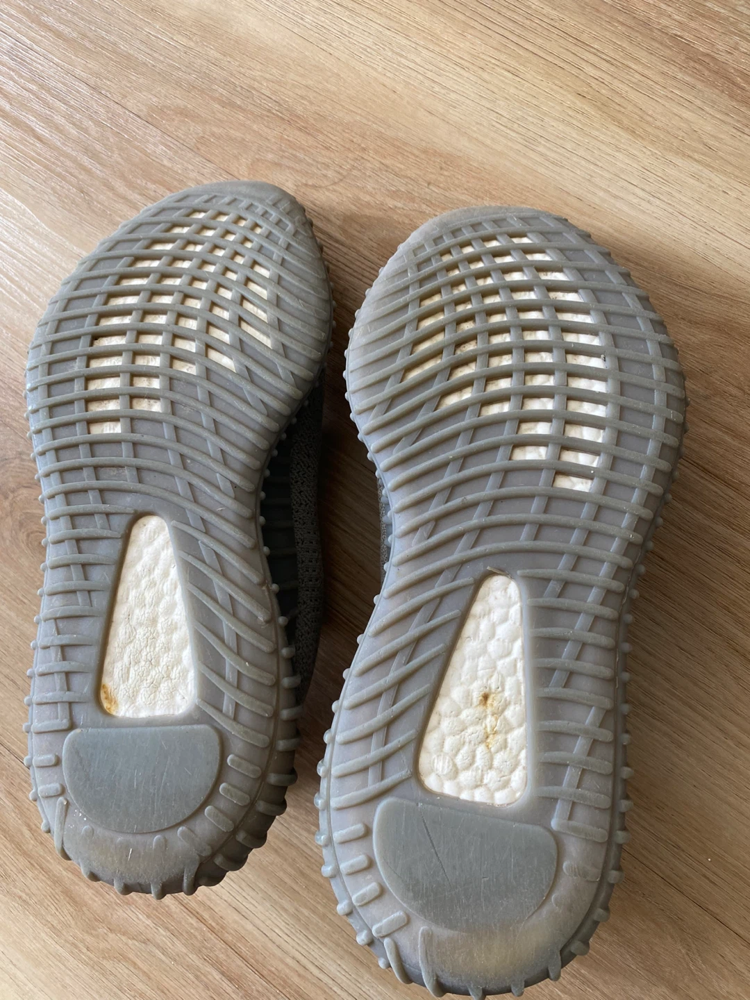 Adidas Yeezy Boost 350 V2 "Zebra" Sneakers - photo 3