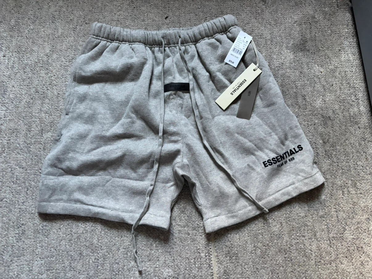 Essentials shorts grey