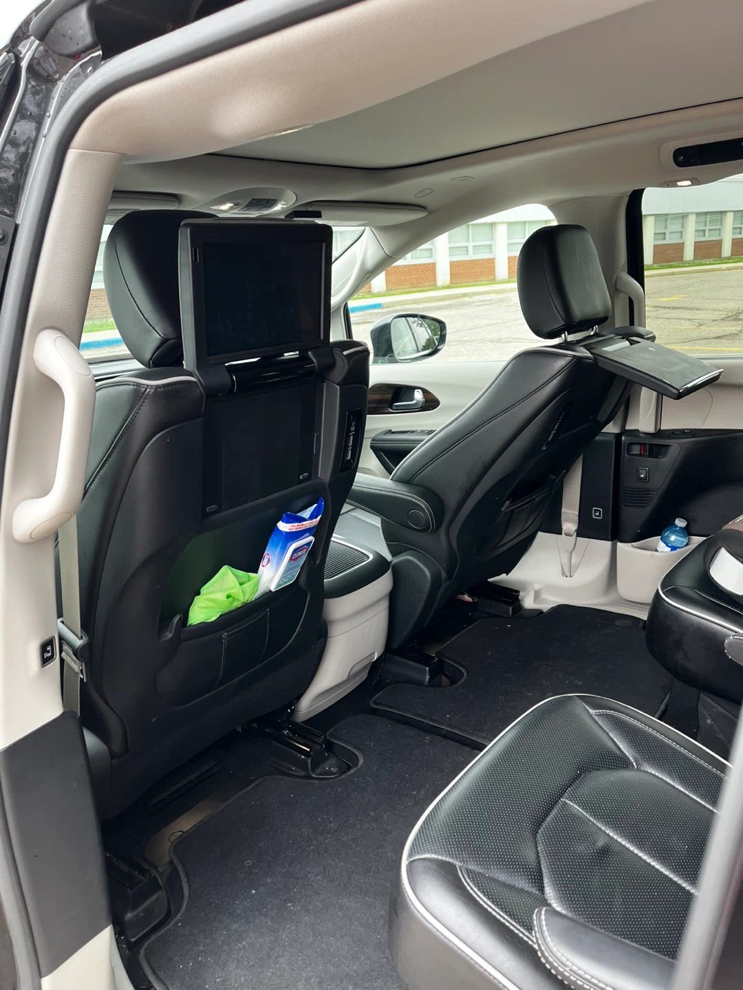 Black Chrysler Pacifica Minivan 2021 limited AWD - photo 5