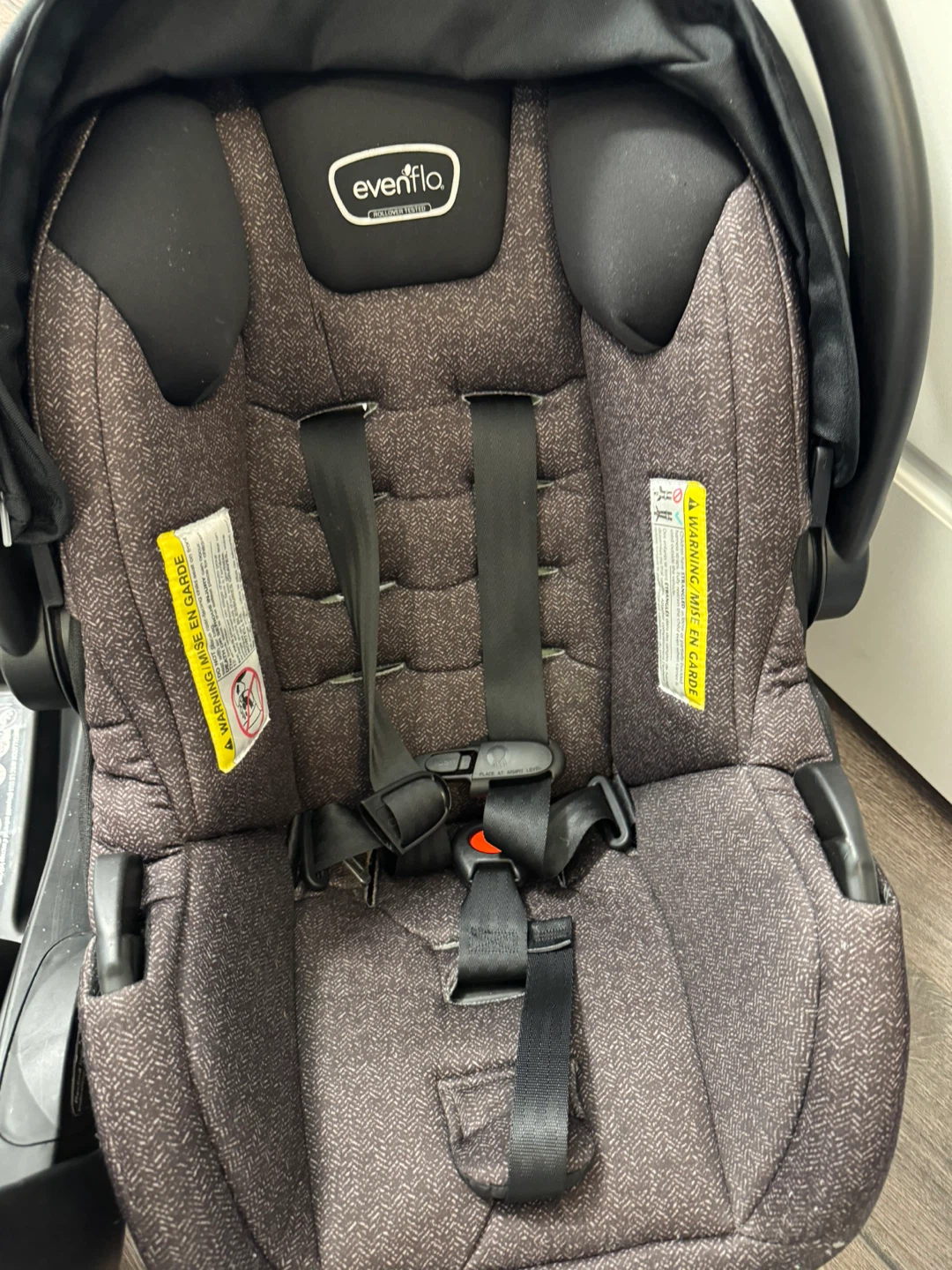 Evenflo Infant Car Seat with Base - photo 4