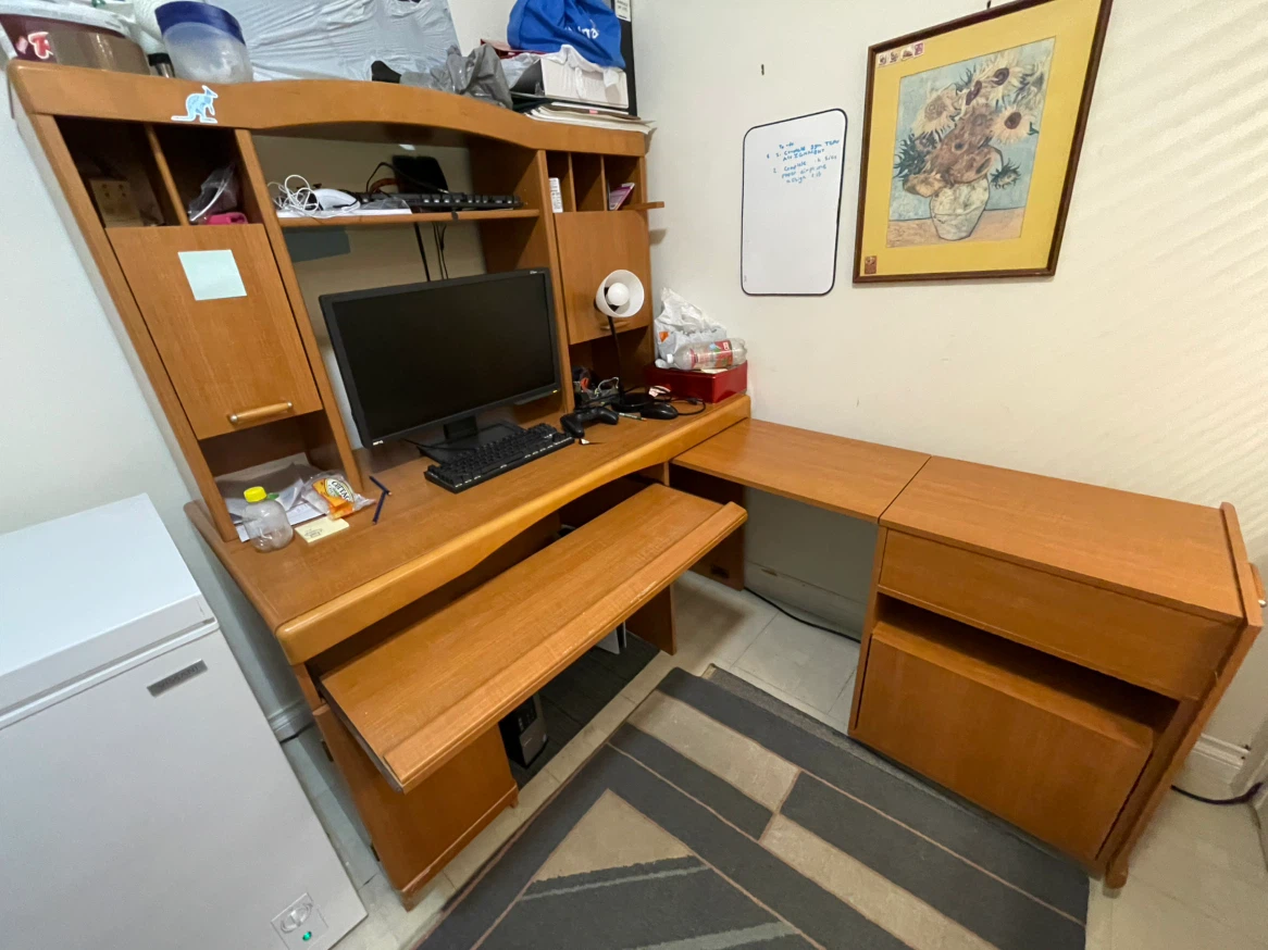 Oak L-shaped Desk with Hutch - photo 3