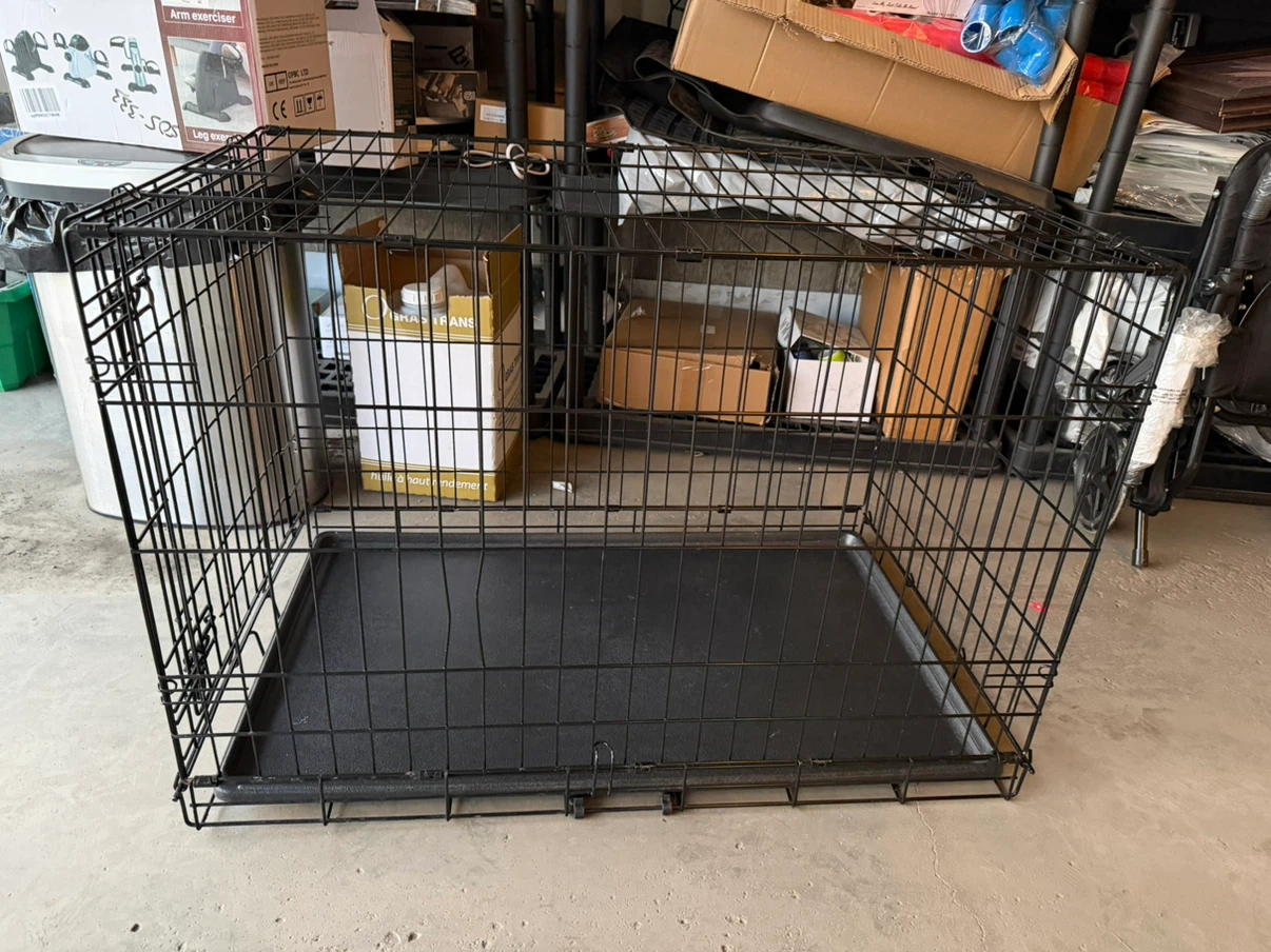 Dog Crate 42" L x 25" W x 27" H - photo 5