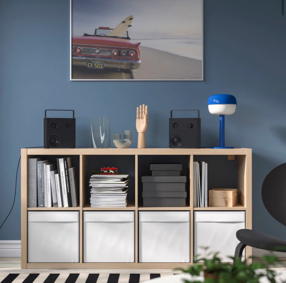 Modern TV Stand with Storage – Excellent Condition