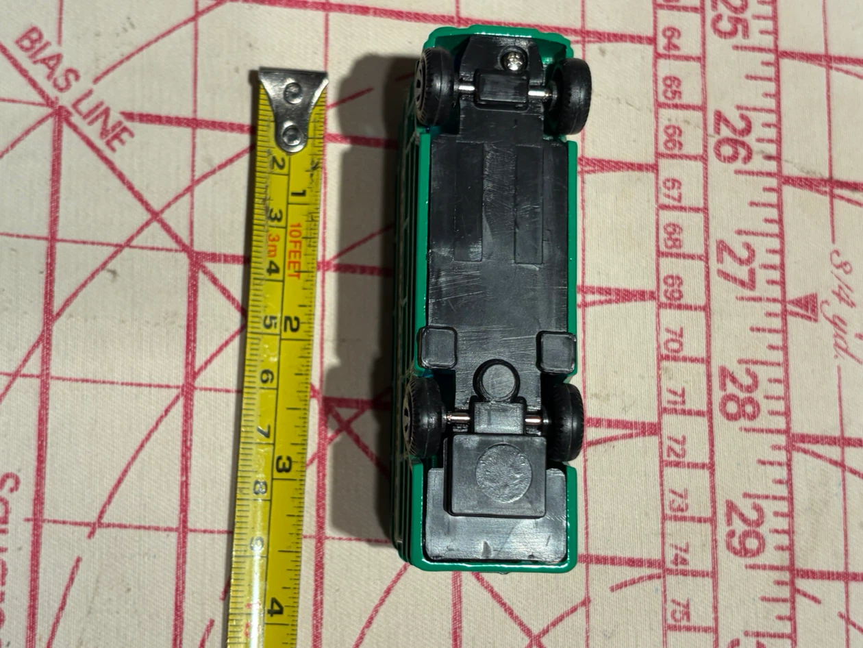 Irish Tour Bus Green Collectible Die Cast Metal Model Code 00054 - photo 5