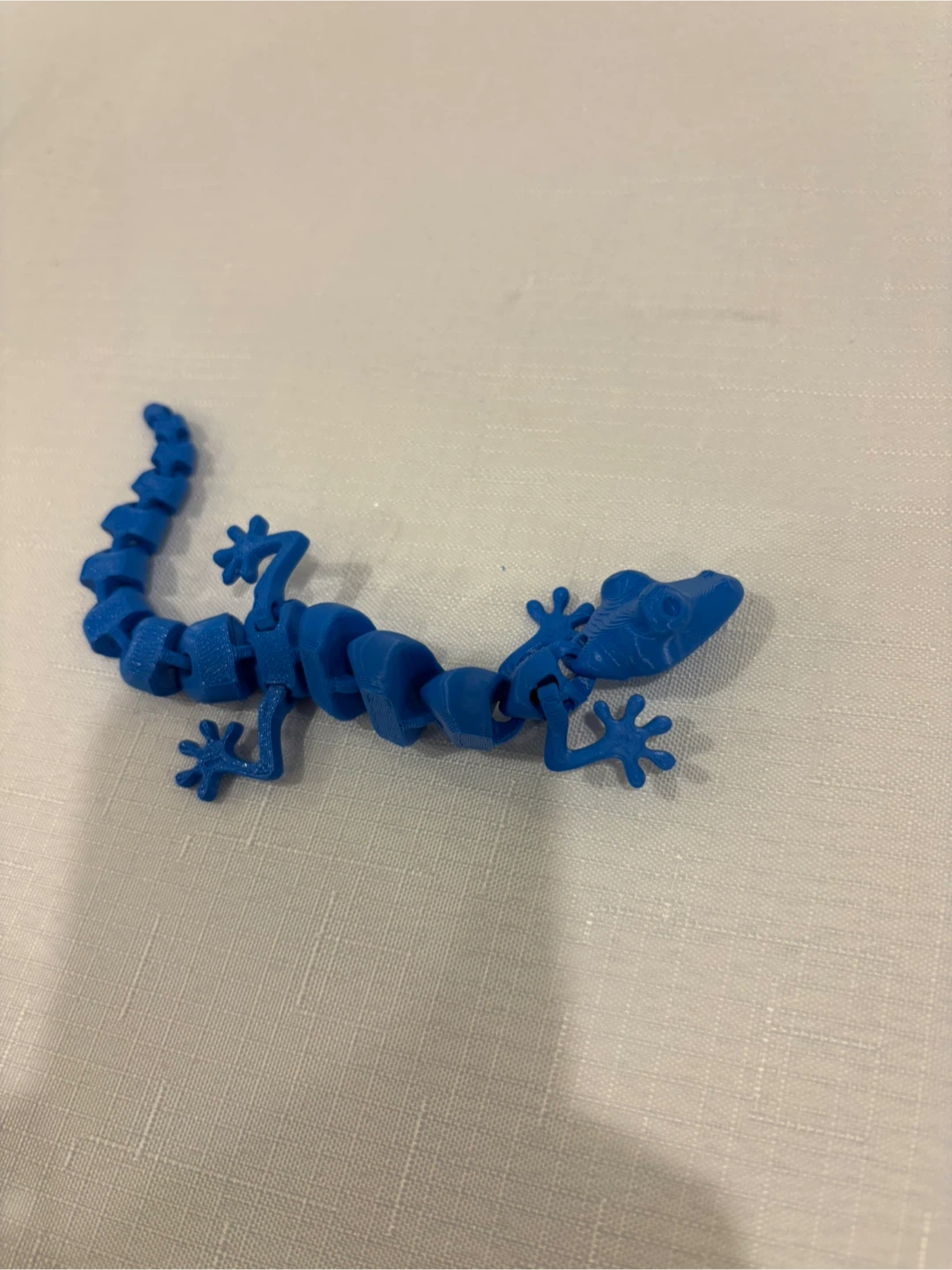 3D printed Blue Articulated Gecko Fidget Toy - photo 3