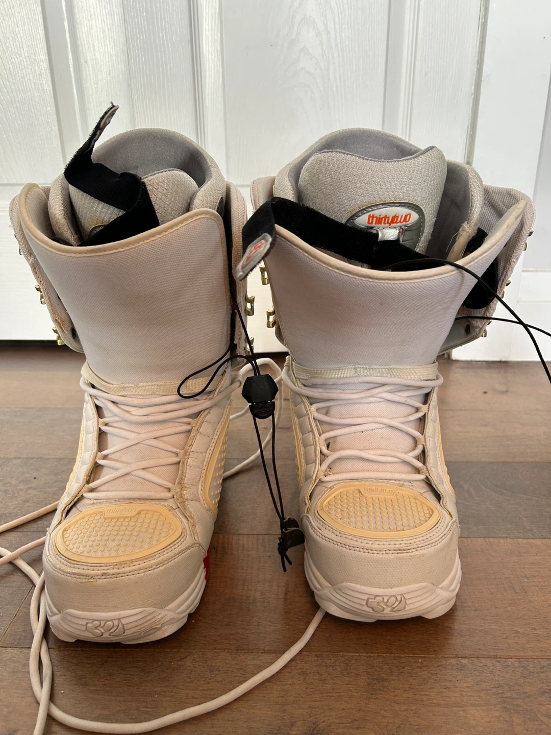 ThirtyTwo Snowboard Boots (size 11)