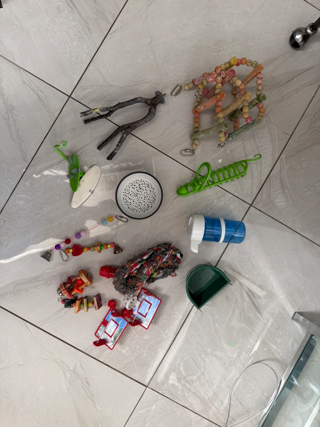 Large Bird Cage with Accessories and Food - photo 4