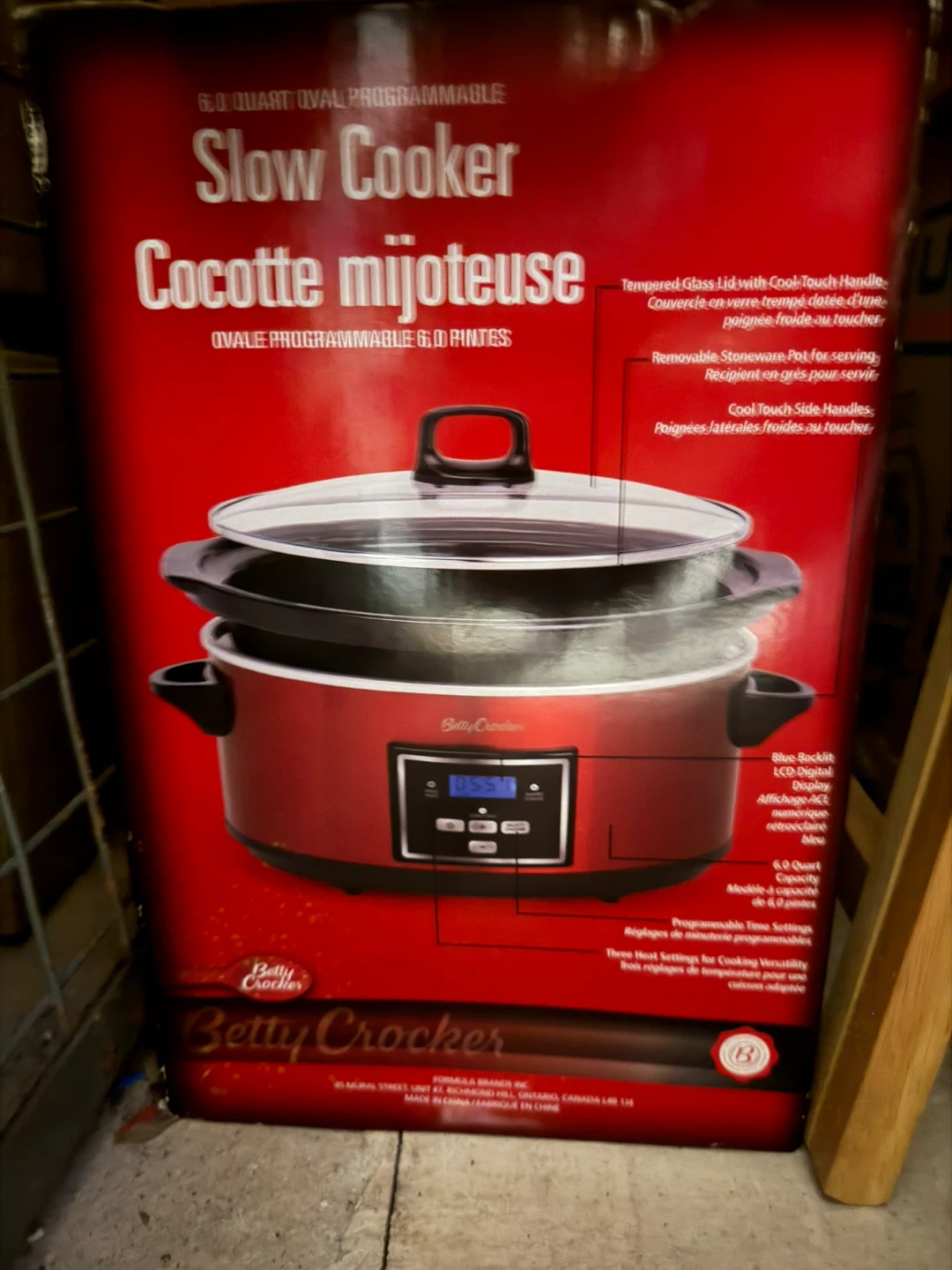 Betty Crocker 6.0 Quart Oval Slow Cooker & Food Vacuum Sealer