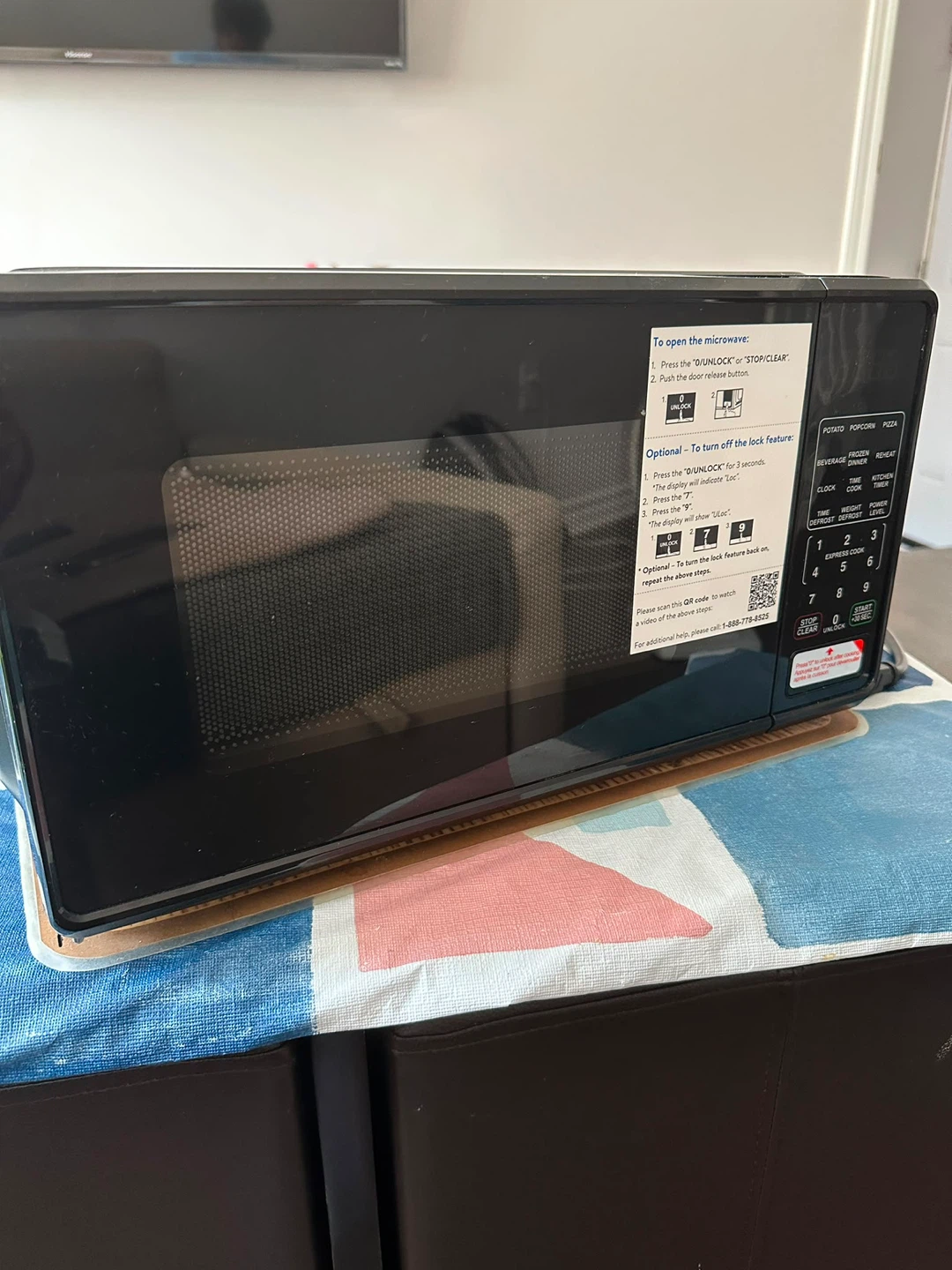 Black Microwave oven 0.7 cuft