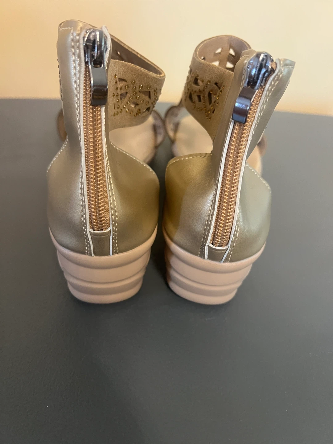 Gold Cut-Out Zipper Wedge Sandals - photo 5