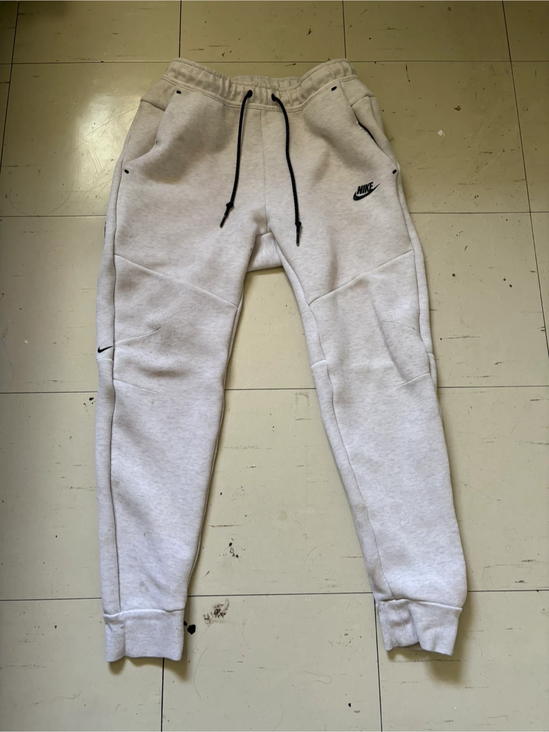 White Nike Tech Fleece Joggers Size M