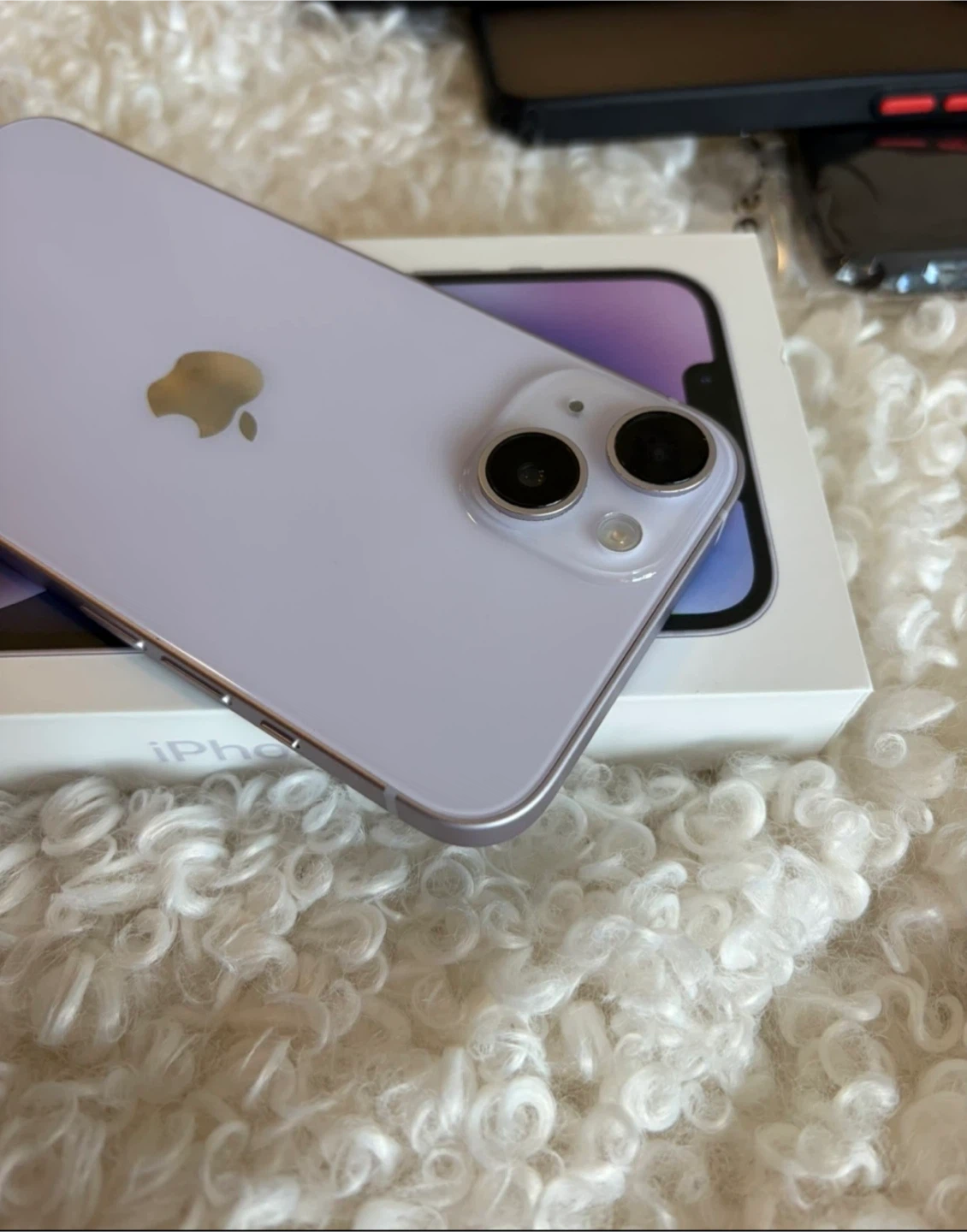 iPhone 14 - photo 2