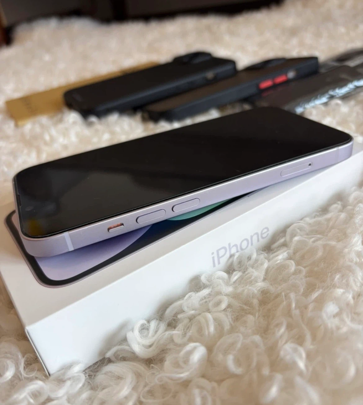 iPhone 14 - photo 3