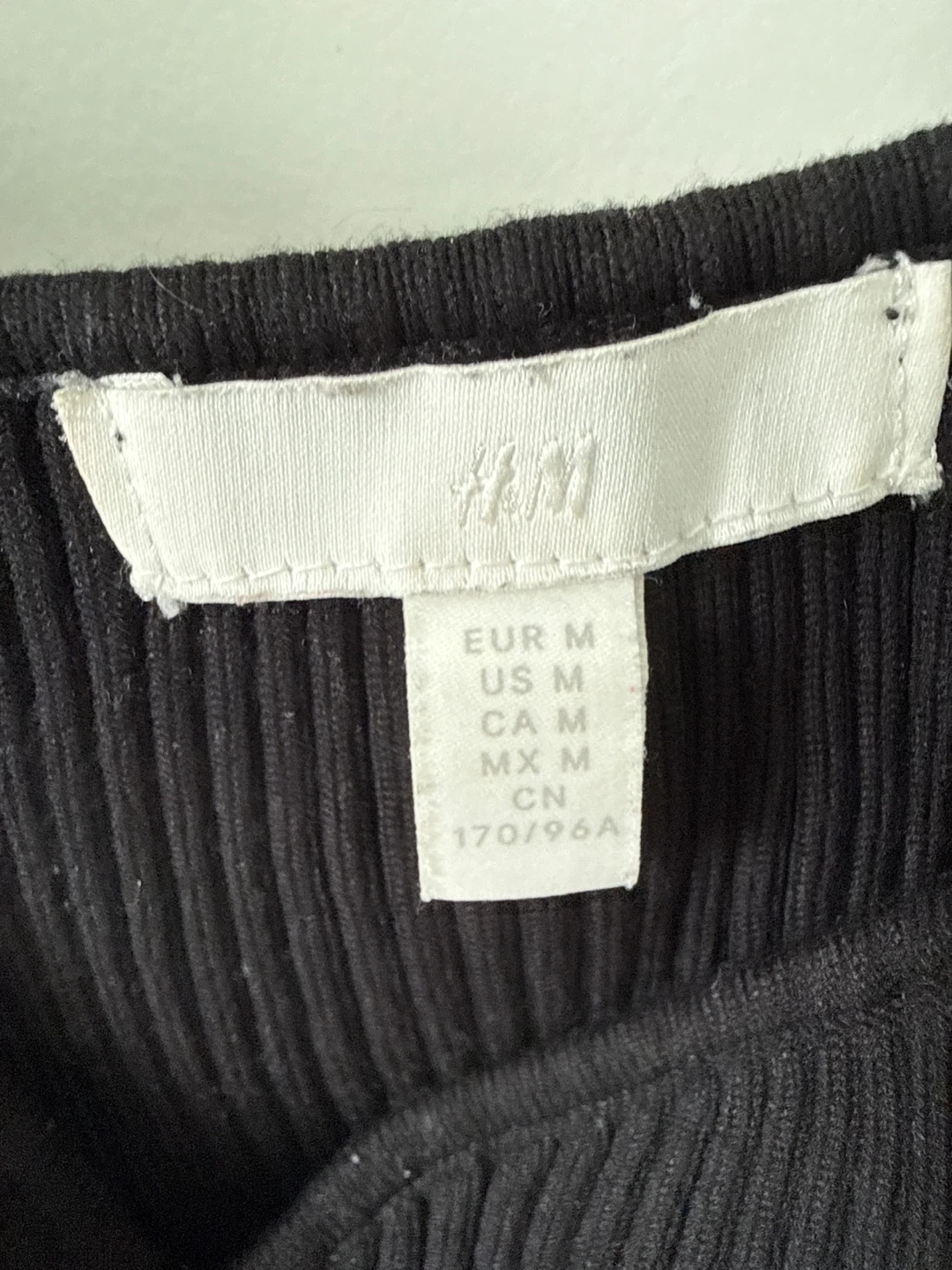 H&M Black Ribbed V-Neck Tank Top - Size M - photo 2