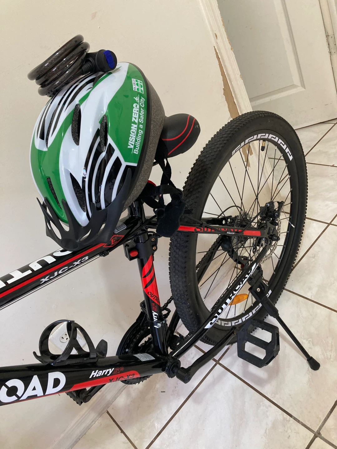 Outroad XJC-X3 Mountain Bike with Helmet and Lock - photo 2