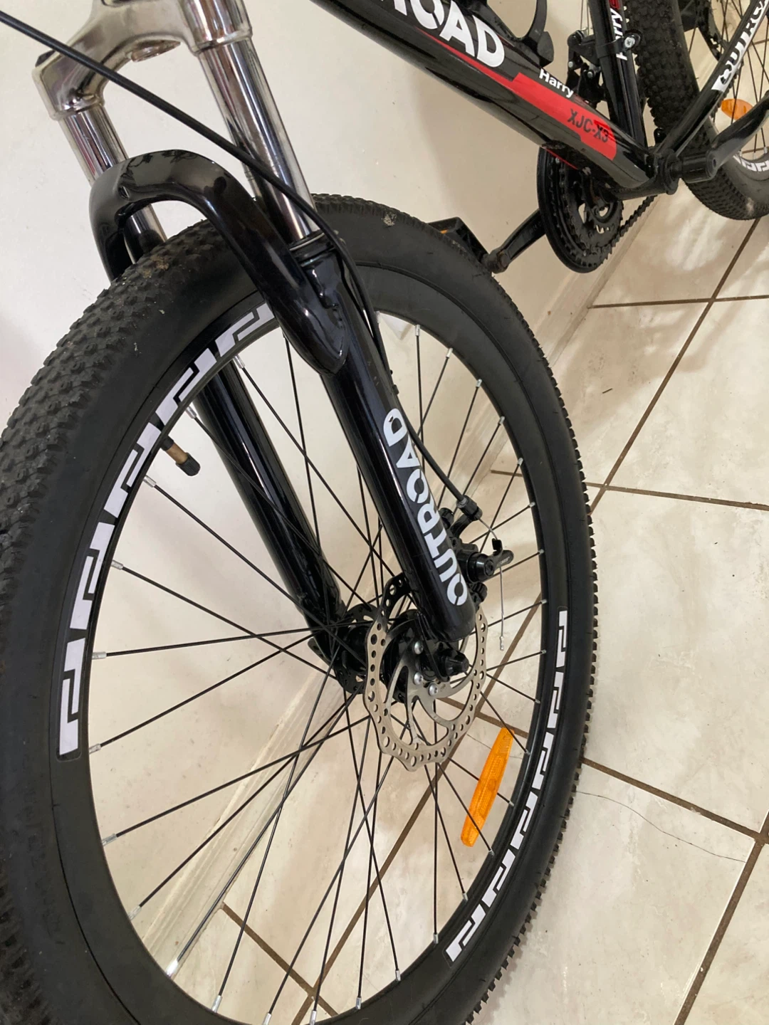 Outroad XJC-X3 Mountain Bike with Helmet and Lock - photo 4