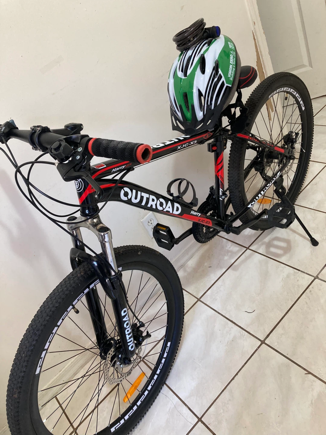 Outroad XJC-X3 Mountain Bike with Helmet and Lock - photo 5
