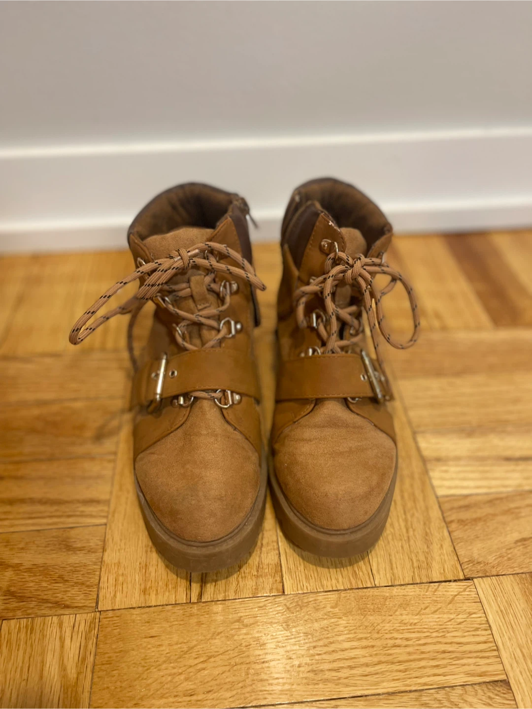 OSOS DESIGN Brown Suede Boots - Size 6