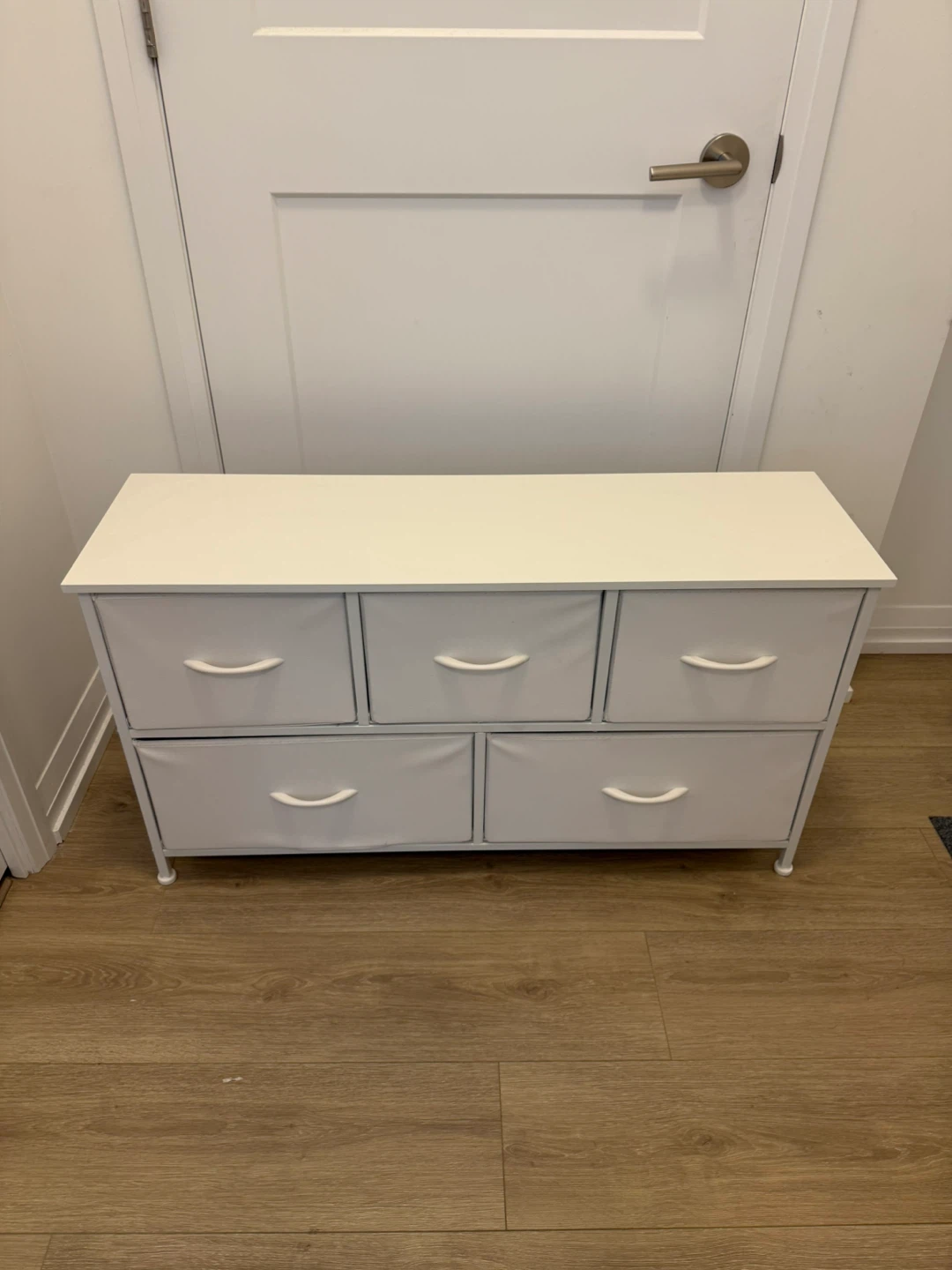 White 5-Drawer Storage Unit/ Dresser