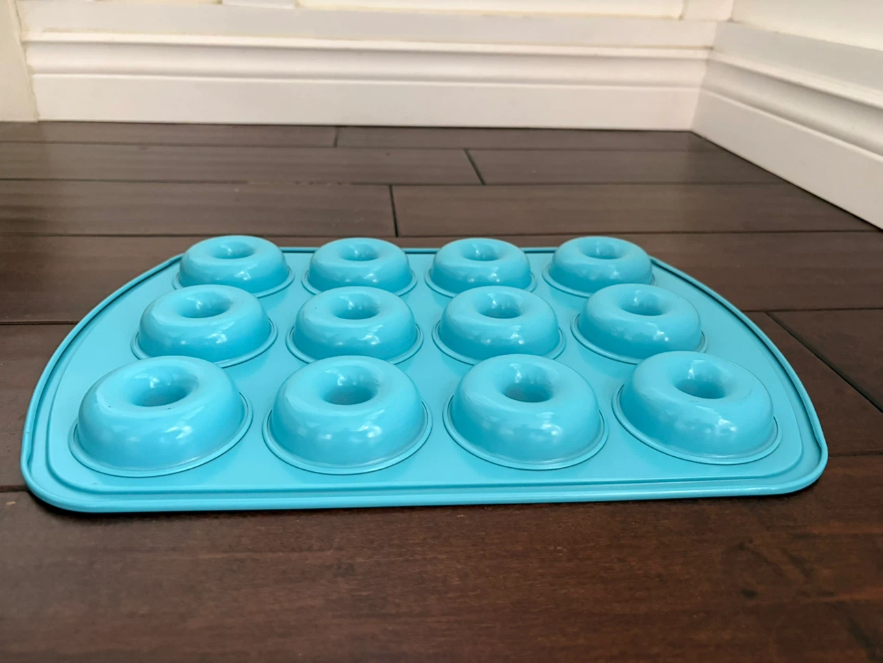 Pampered Chef 12-Cup Donut Pan - photo 4