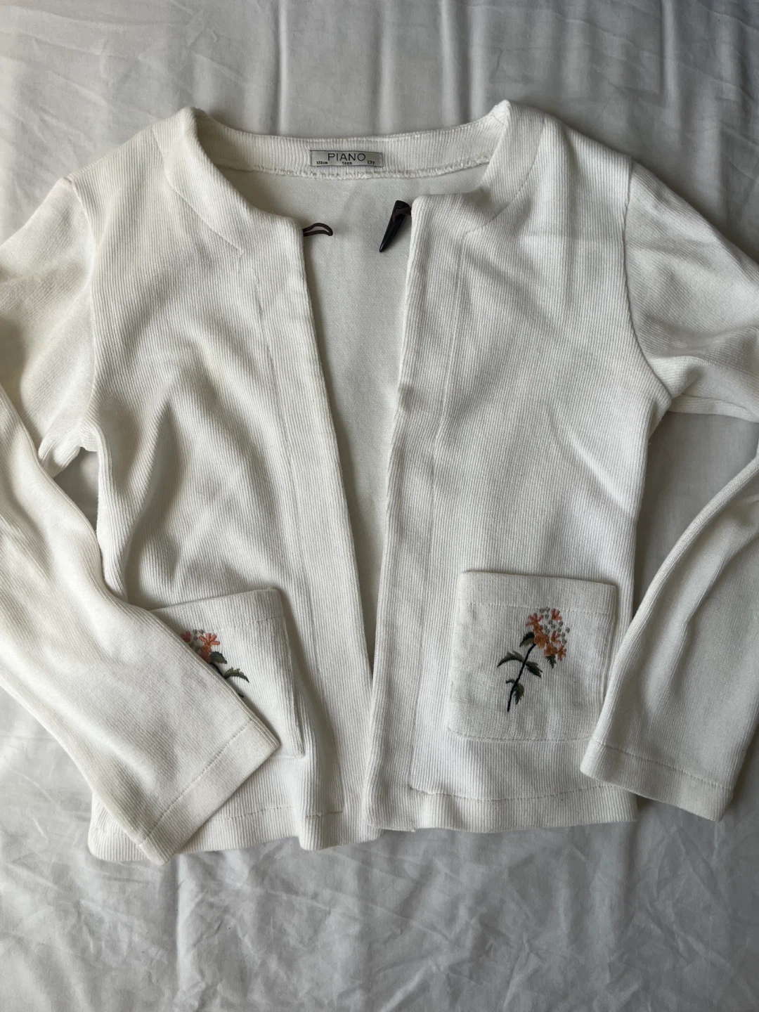 PIANO cardigan sweater cream floral embroidered toggle