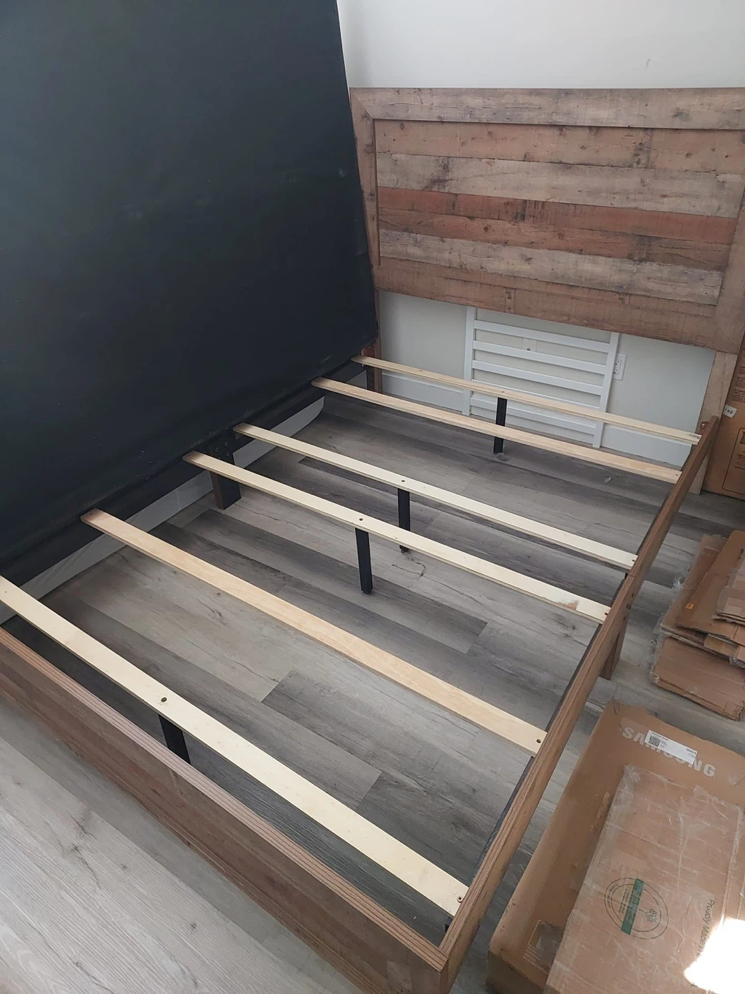 Wooden Bed Frame with Pallet Headboard
