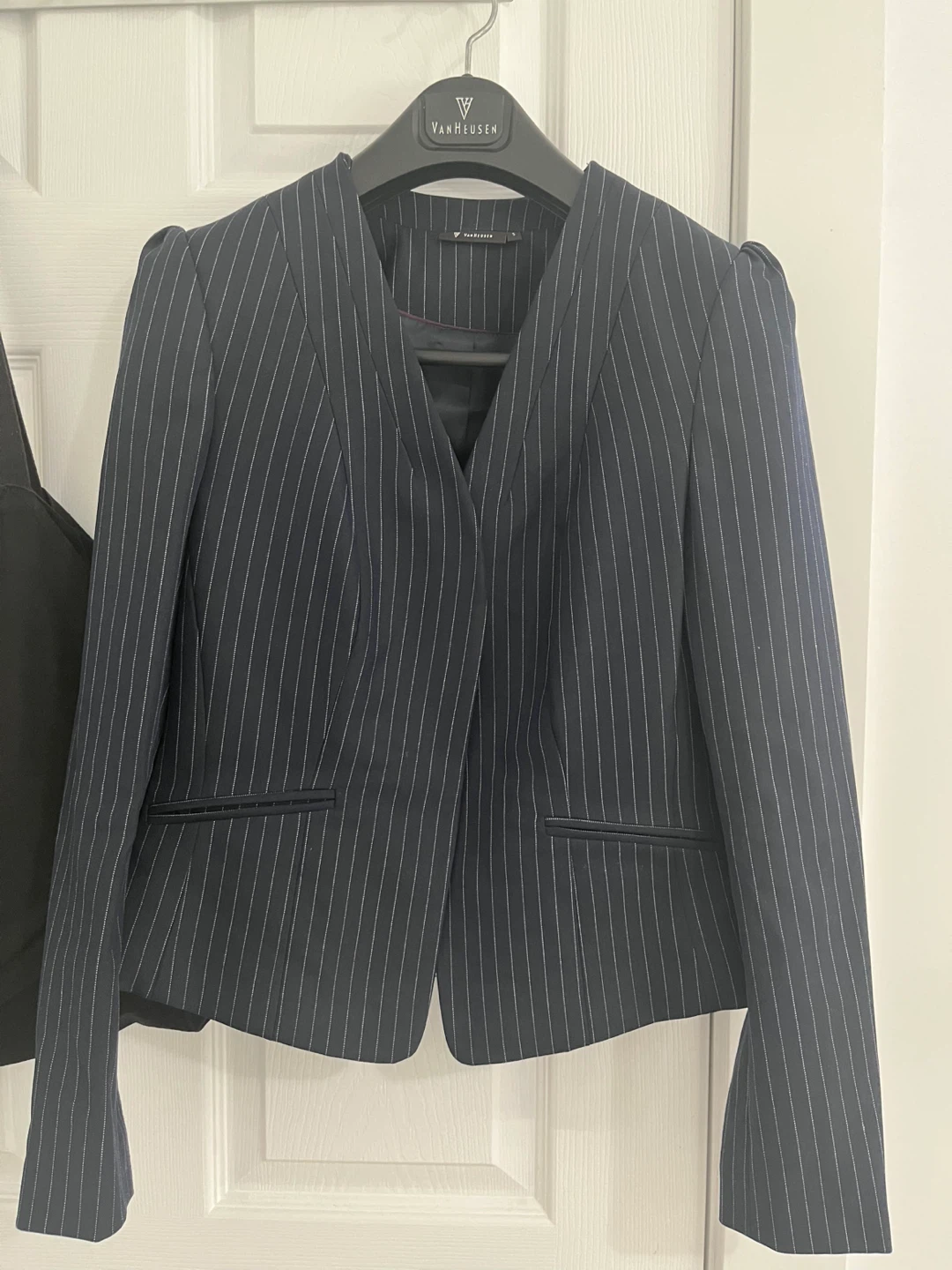 Van Heusen Pinstripe Blazer Jacket Size S - photo 2