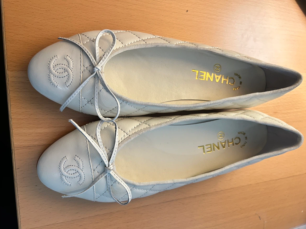 Chanel Quilted Ballet Flats Cream Size 40C - photo 2
