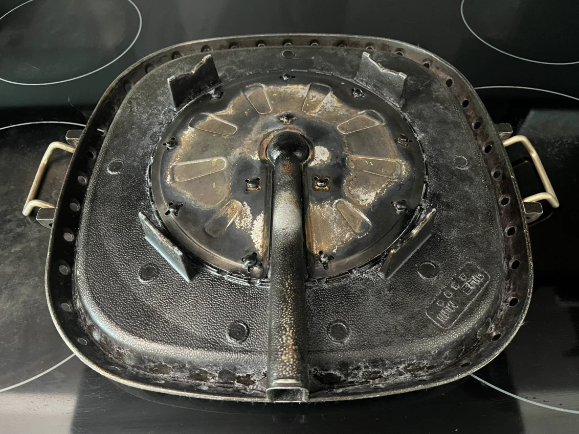 Korean BBQ Grill Pan with Grease Drain - photo 3