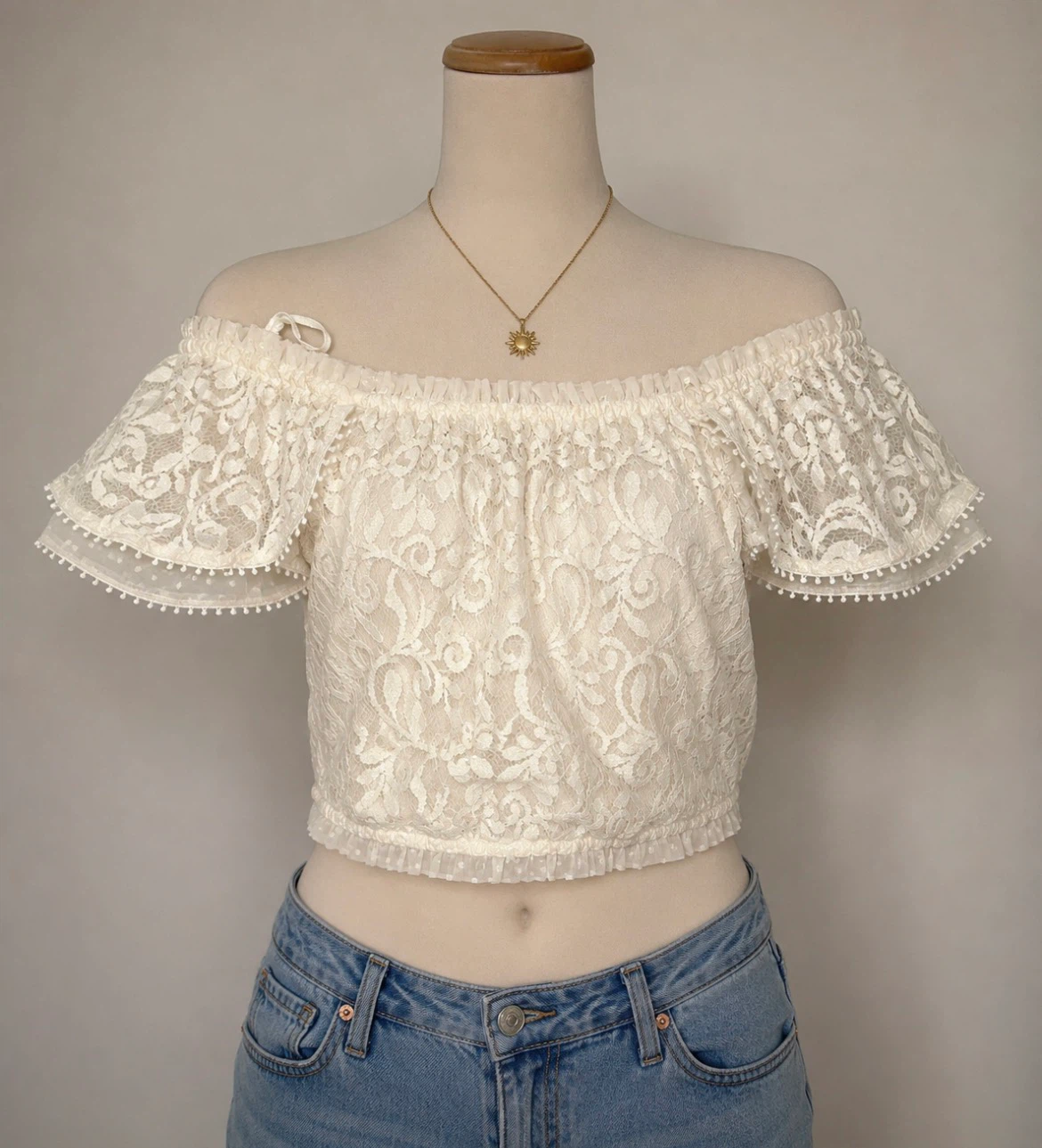 Abercrombie & Fitch white lace top