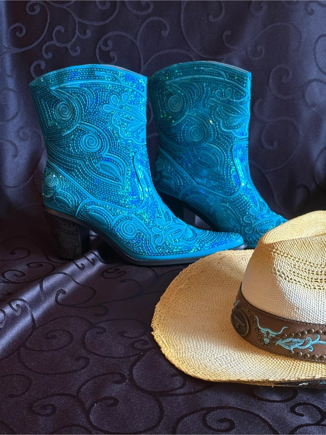 Ladies Cowboy Boots - size 9 Turquoise Sequins