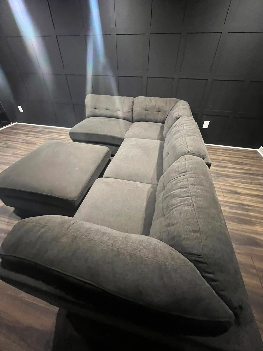 Modern L-Shaped Sofa with Ottoman - Excellent Condition - photo 3
