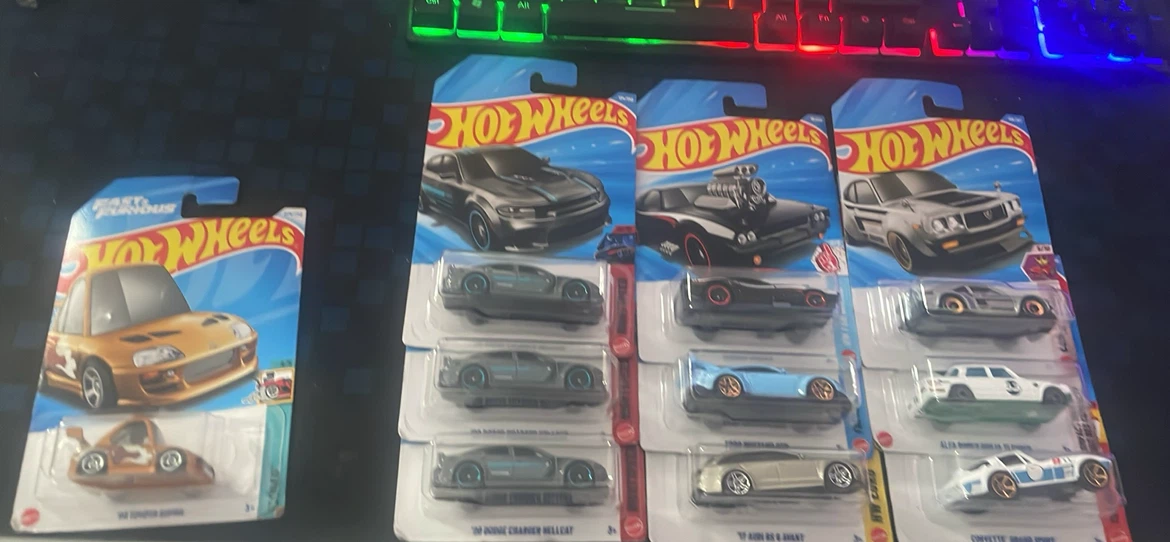 Hot Wheels Die-cast Cars Assorted Lot - photo 3