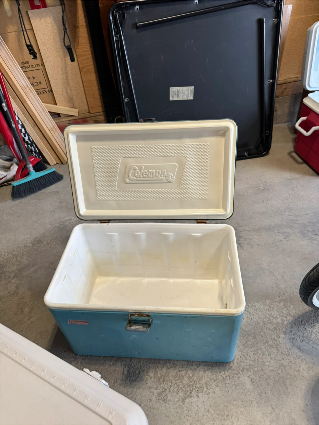 Vintage Coleman Cooler - photo 2