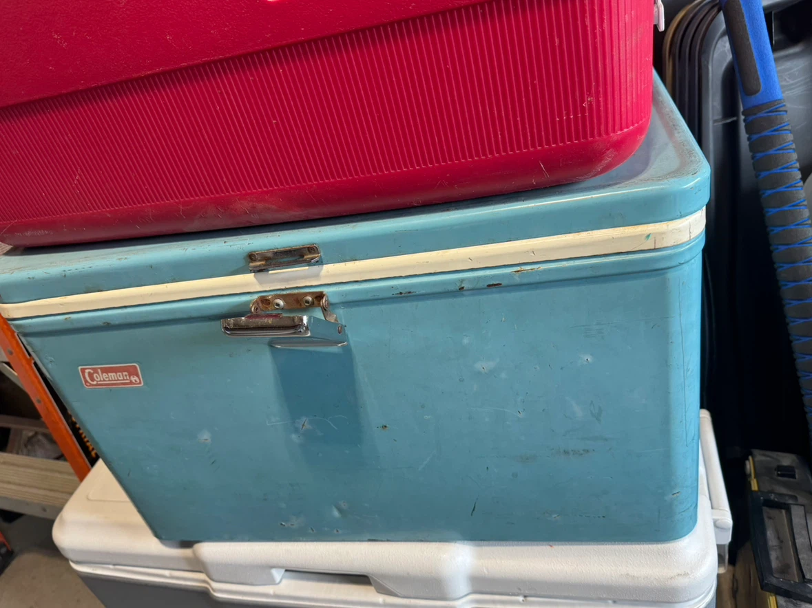 Vintage Coleman Cooler - photo 3