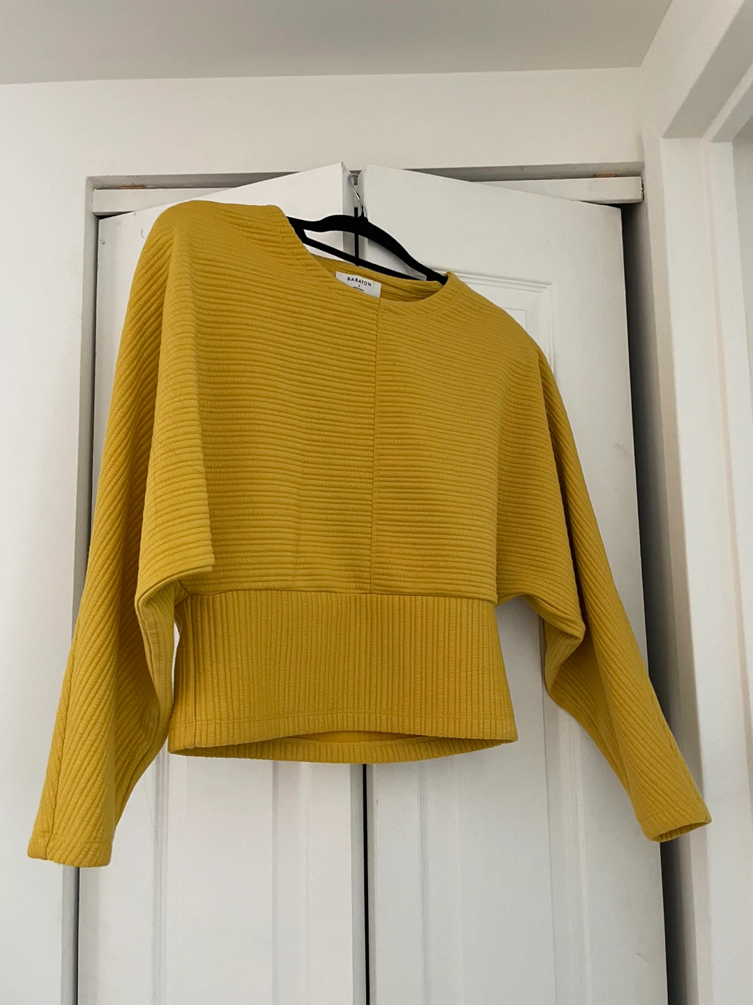 Aritzia new with tags and gently used xs-s - photo 2