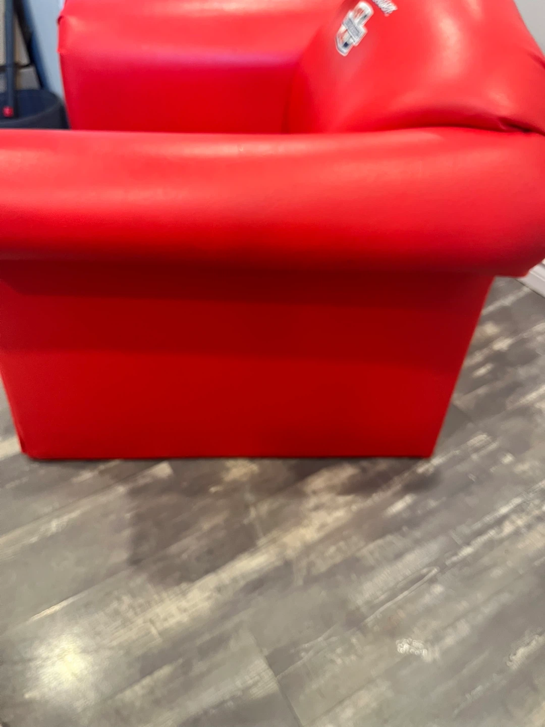 Super Bowl 50 Red Budweiser Armchair - photo 2