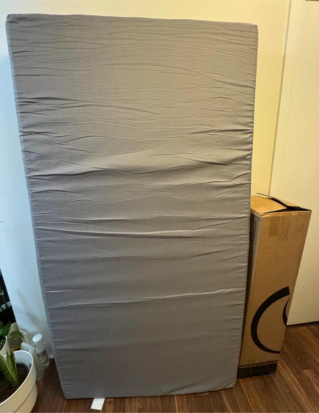 Almost BRAND NEW Lukace Twin Size Memory Foam Mattress - photo 2
