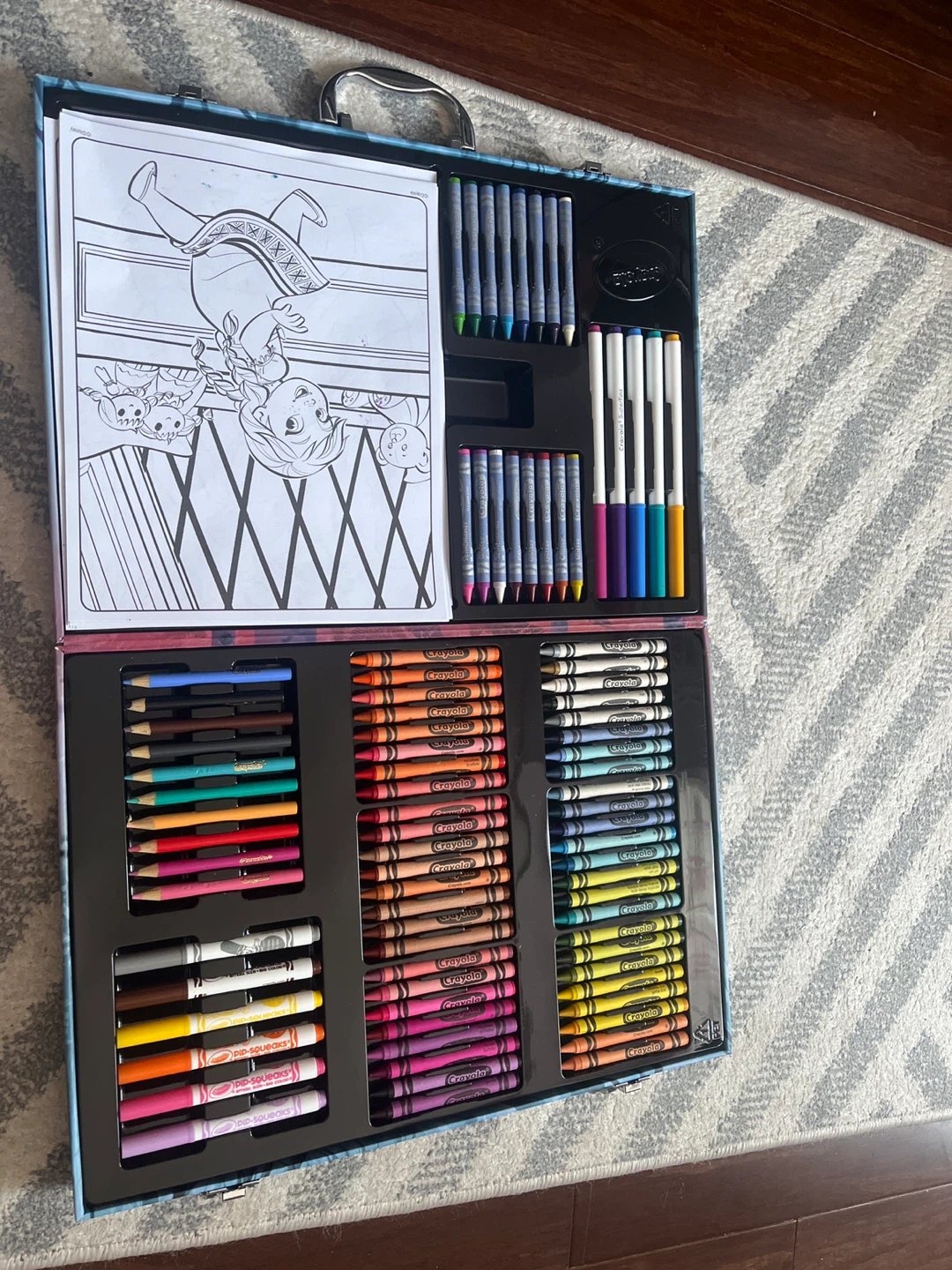 Disney Frozen II Art Case with Crayons and Markers - photo 2