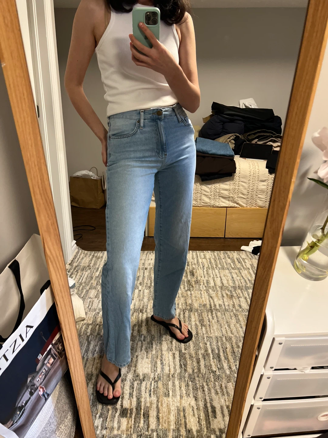 BDG Light Wash Denim Jeans Size 28 - photo 2