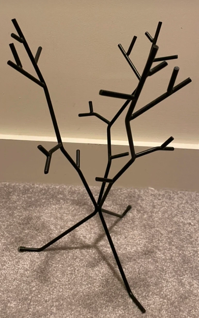 Black Metal Tree-Shaped Jewelry Organizer