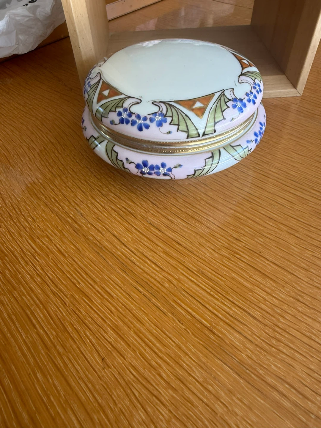 Vintage Hand Painted Nippon Porcelain Trinket Box - photo 2